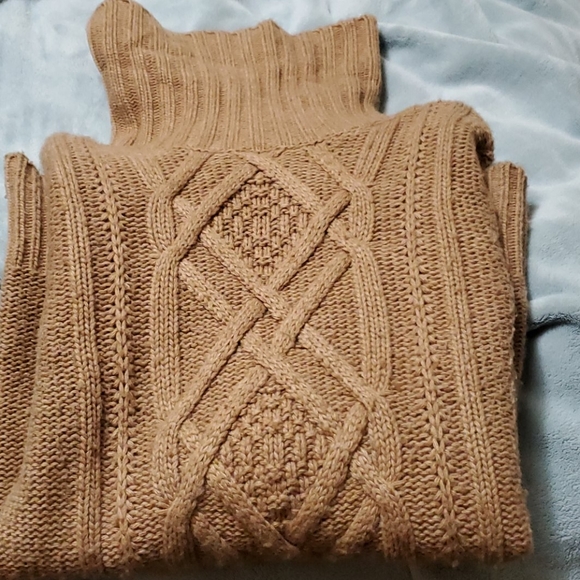 J Crew Sweater - Picture 1 of 6
